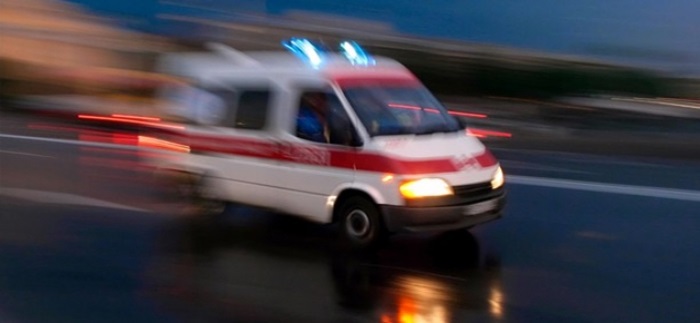 Çubuk'ta şarampole devrilen hafif ticari aracın sürücüsü ağır yaralandı