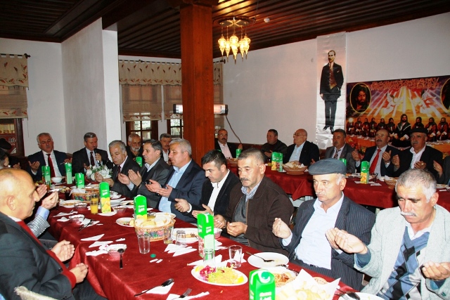 muharrem-ayi-iftar6.jpg